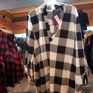 Plus size womens tops